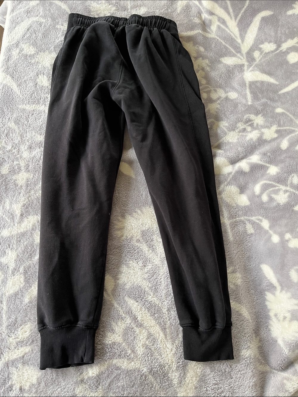 Must Have 4 PC Adidas LS hoodie , Joggers, Tee & Reebok tee Bundle Sz 10-12 - Picture 6 of 13